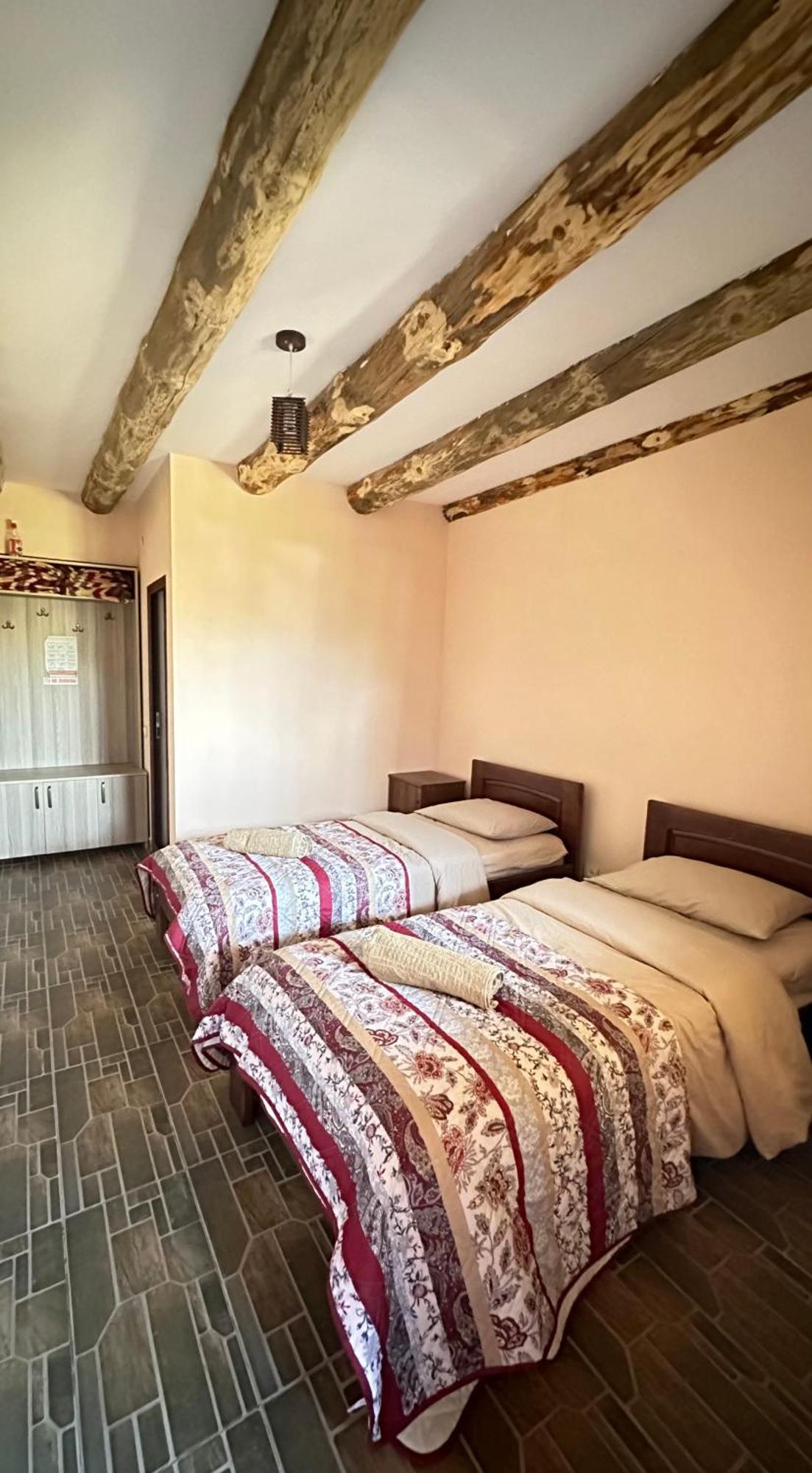 Guesthouse Lasharai Omalo Ngoại thất bức ảnh