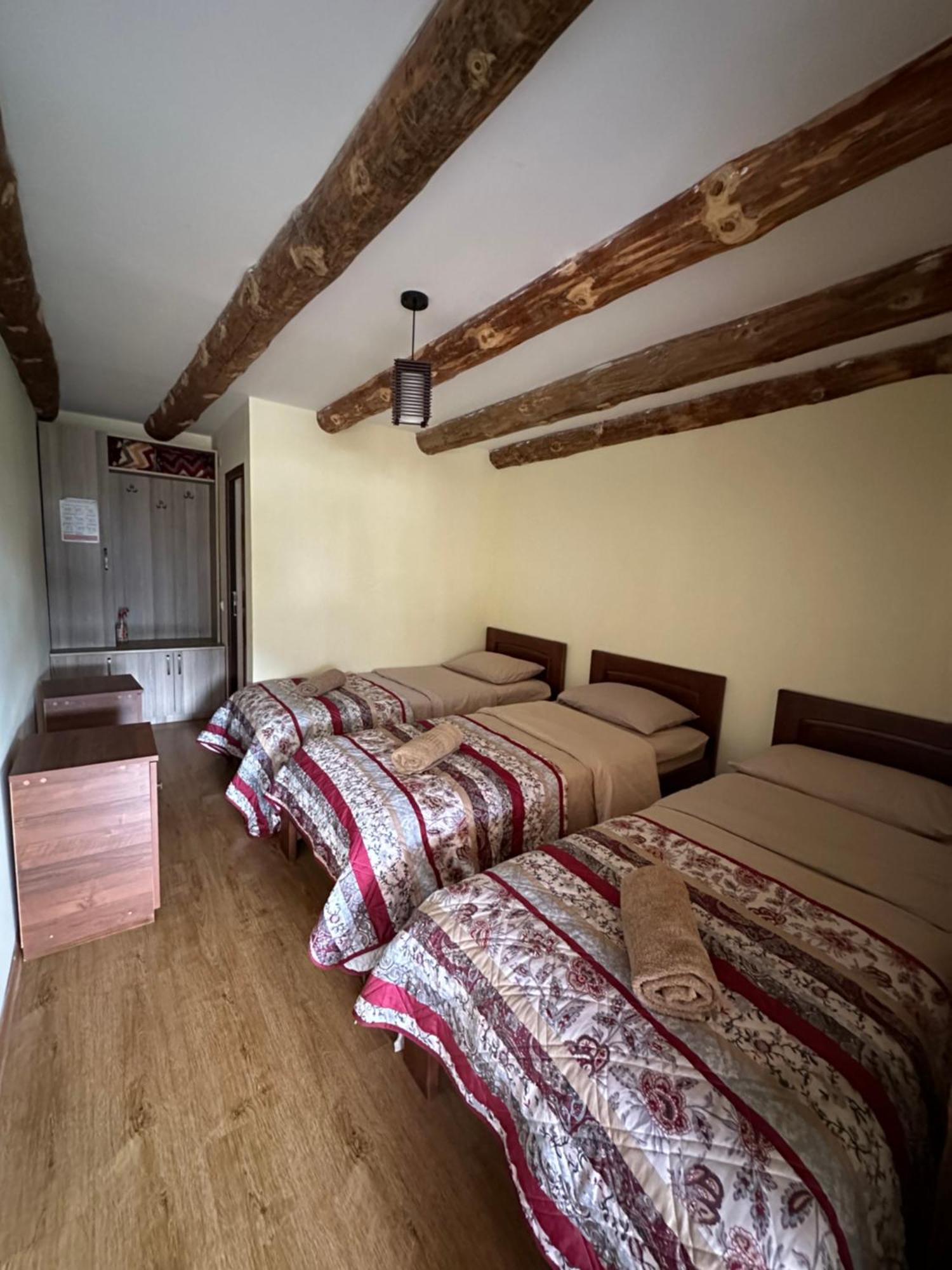 Guesthouse Lasharai Omalo Ngoại thất bức ảnh