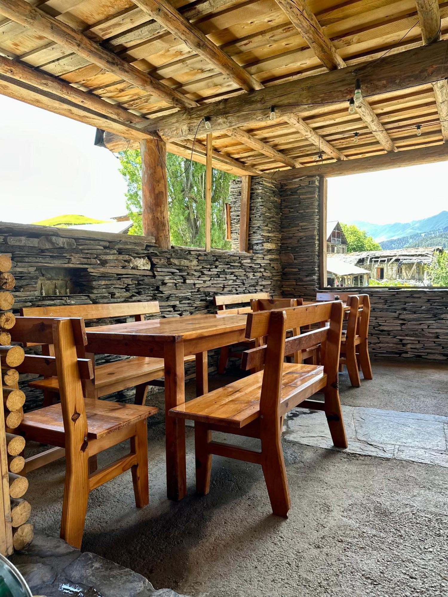 Guesthouse Lasharai Omalo Ngoại thất bức ảnh